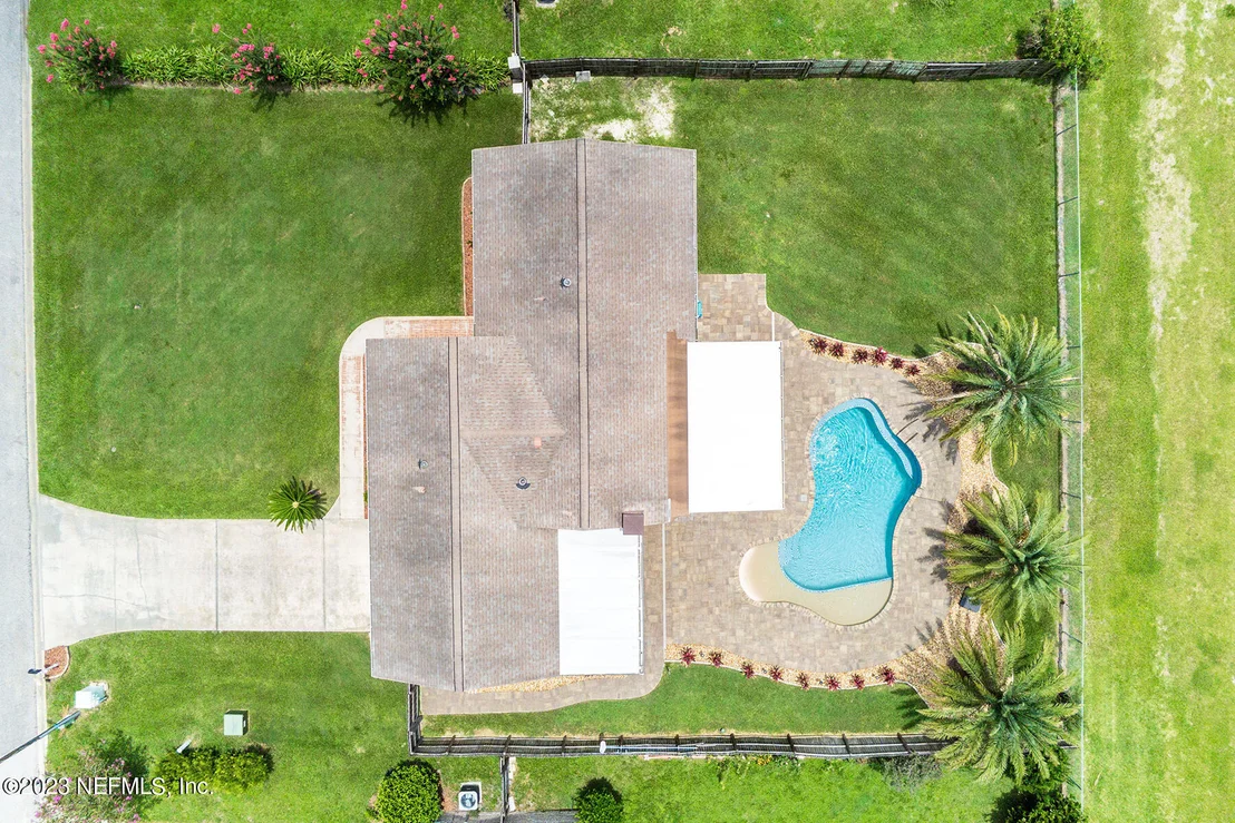 Photo of 1096 MEADOW Drive