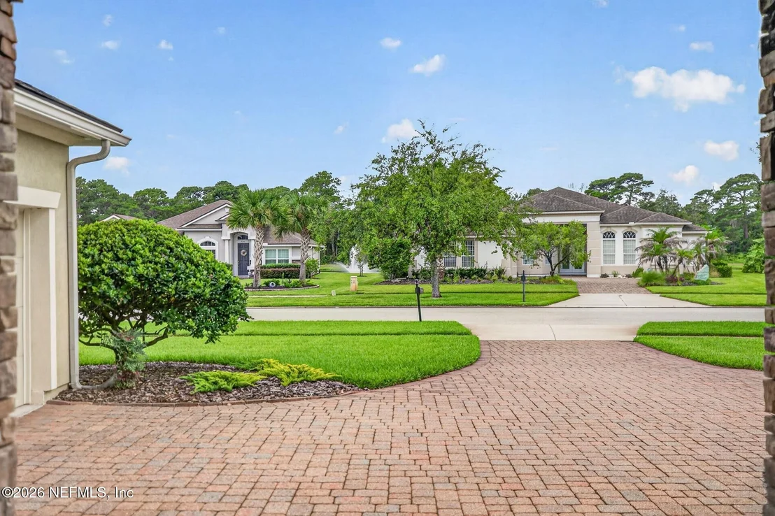 Photo of 533 CHRISTINA Drive
