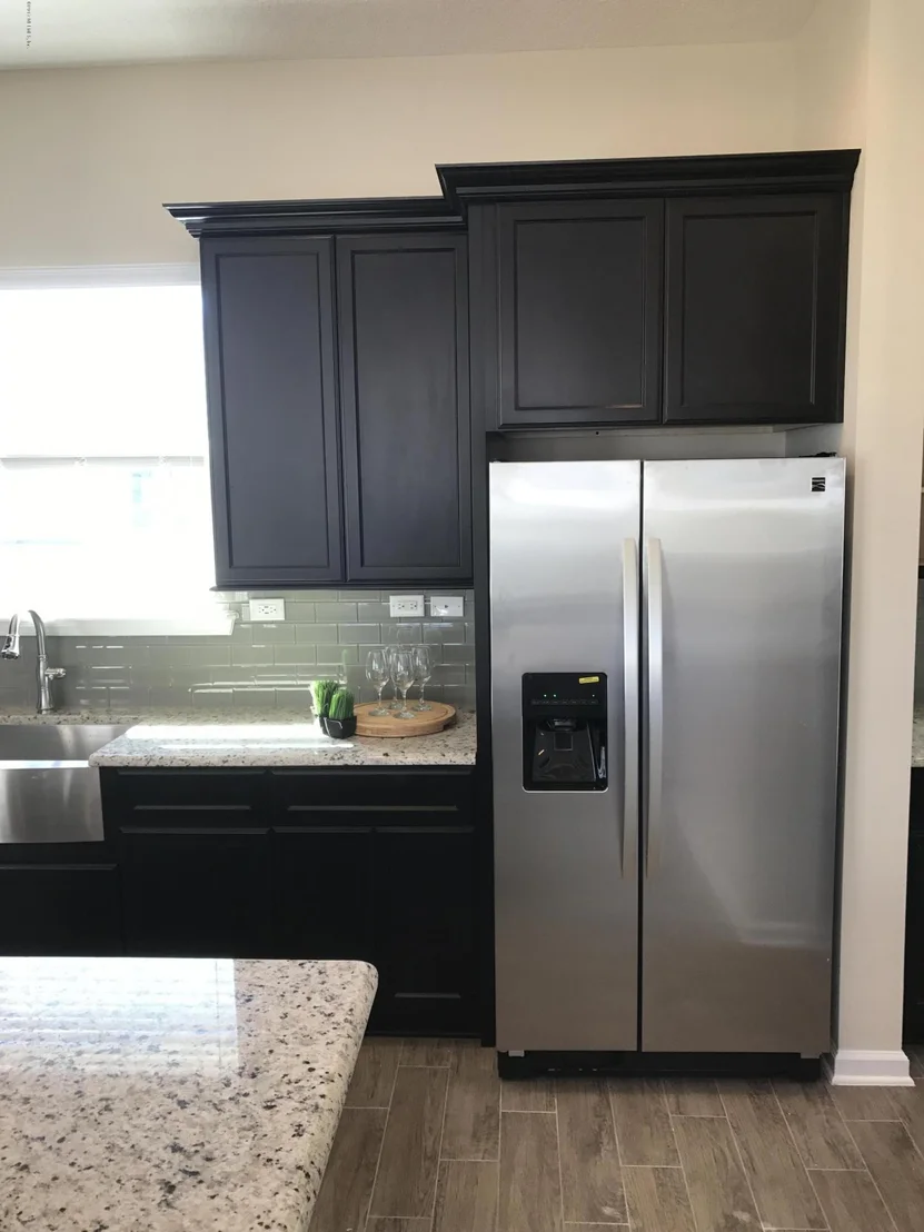 Photo of 114 FREMONT Avenue