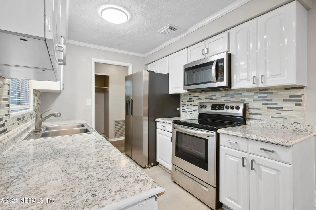 Photo of 11164 KEY HAVEN Boulevard