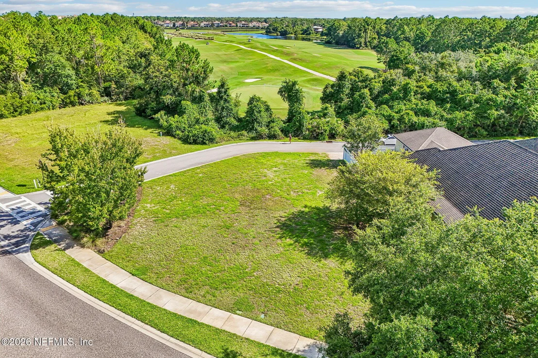 Photo of 744 S LOOP Parkway