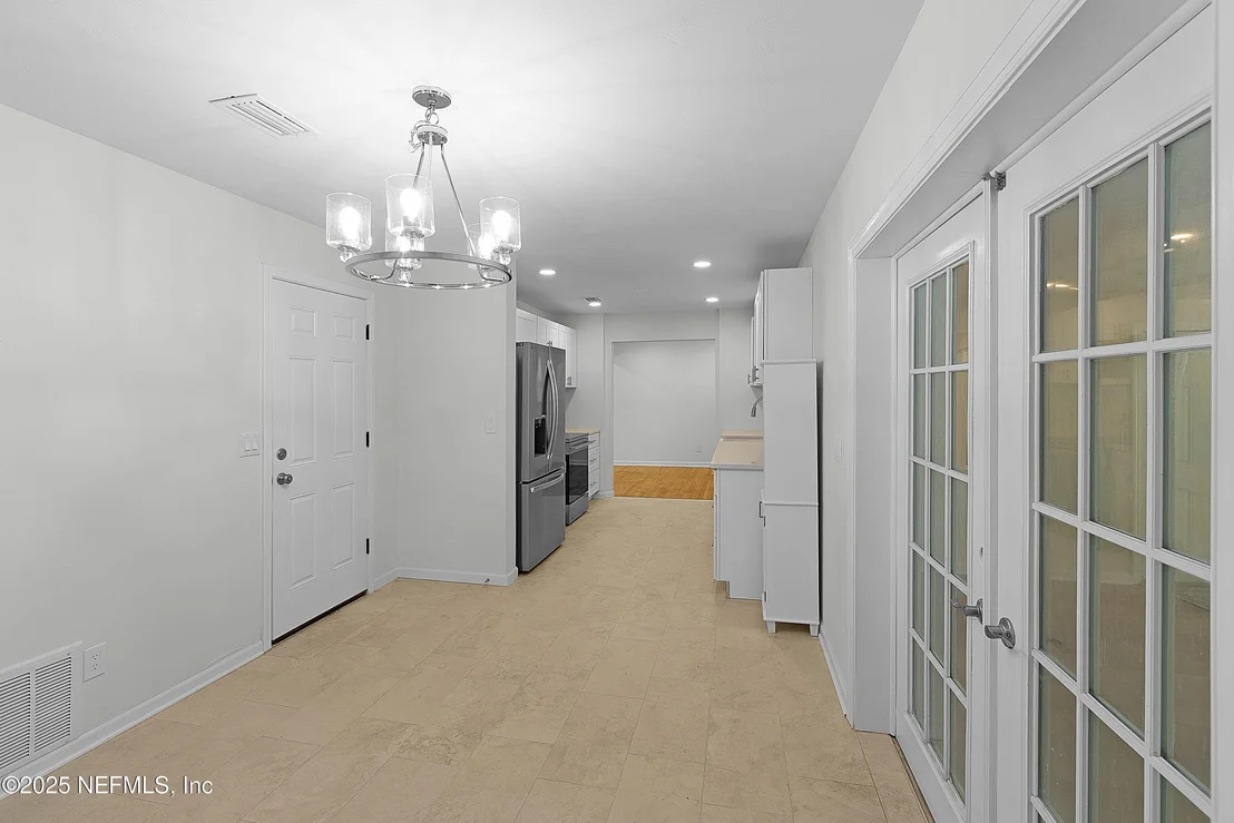 Photo of 10553 HEMMING Road