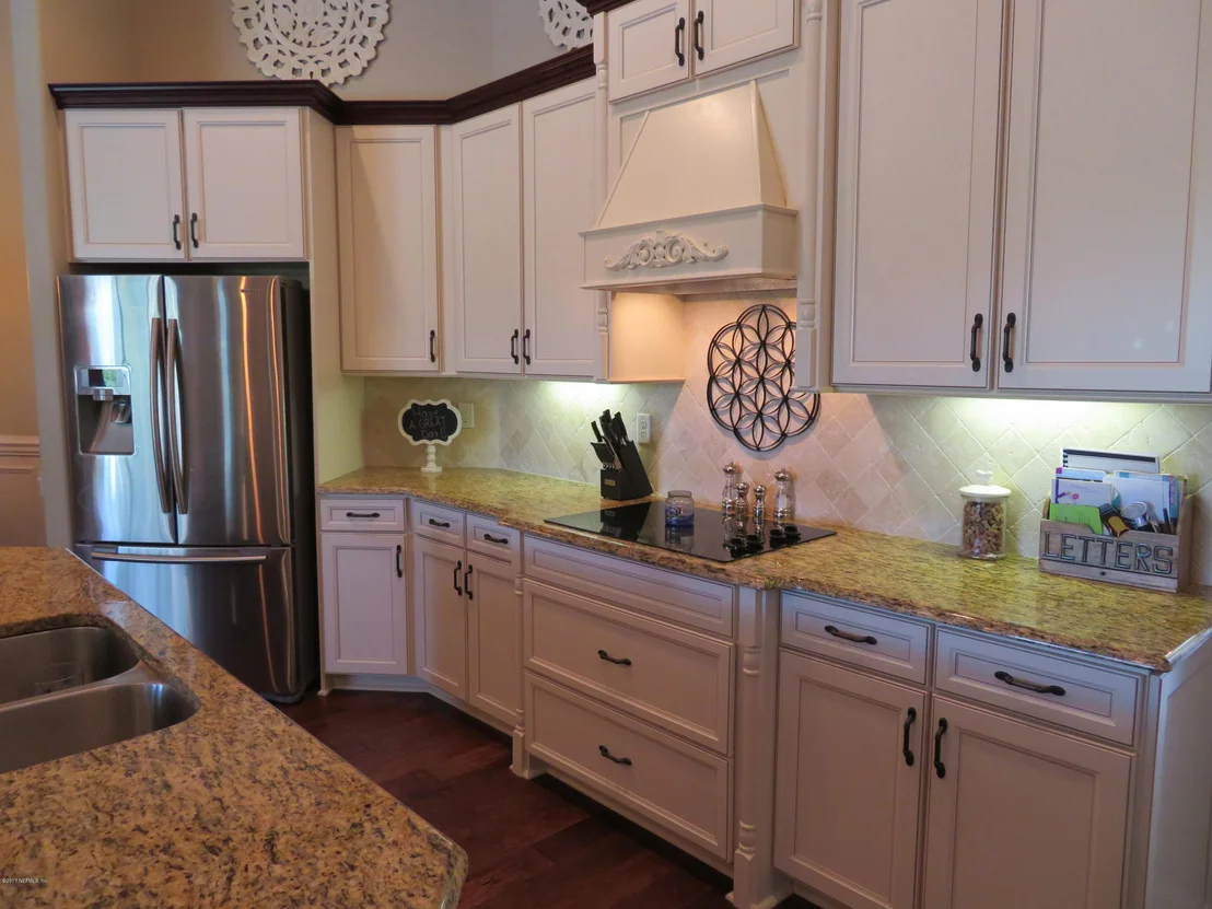 Photo of 106 AVERLEY Way