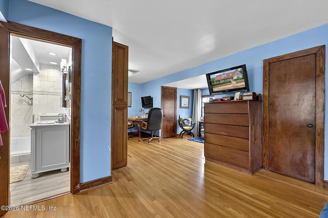 Photo of 1375 CEDAR BAY Road