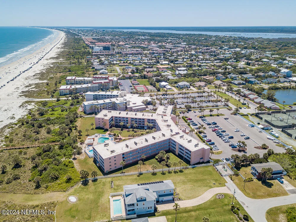 Photo of Unit 303 at 4 OCEAN TRACE Road
