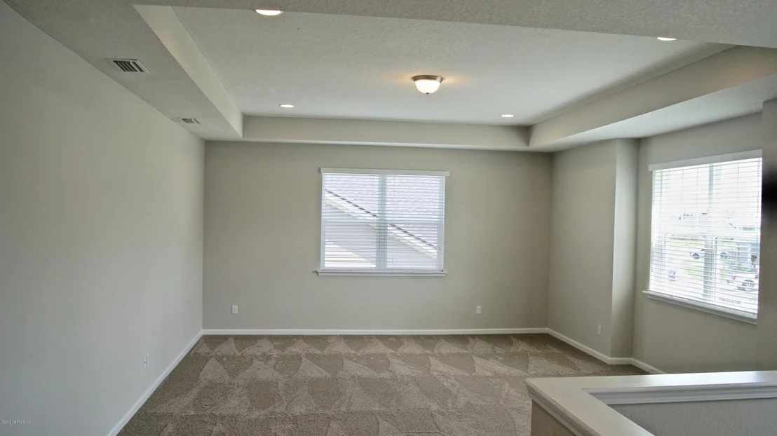 Photo of 297 HUTCHINSON Lane