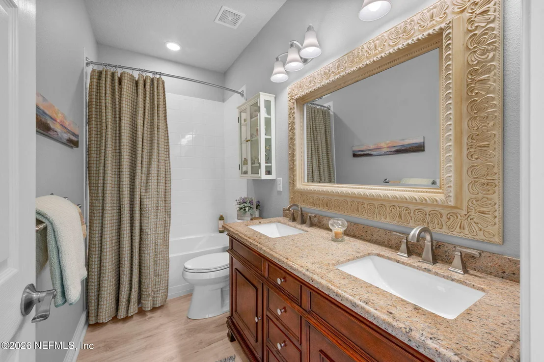 Photo of 216 DEERFIELD GLEN Drive