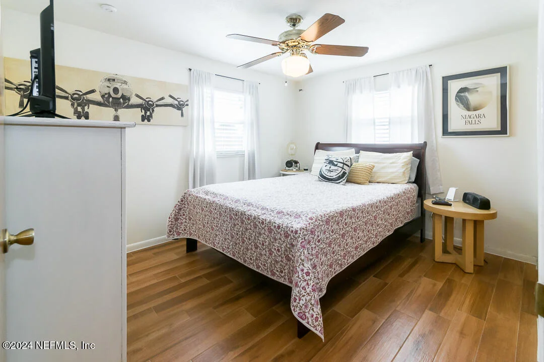 Photo of 330 BONNLYN Drive