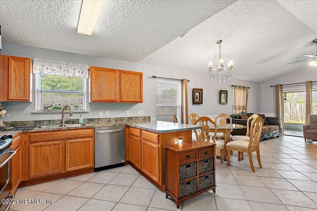Photo of 1240 FOUR MILE Road