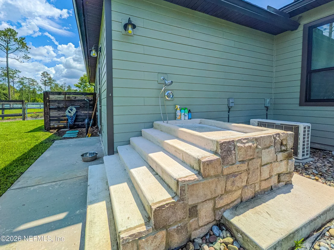Photo of 121 ASHTON OAKS Drive