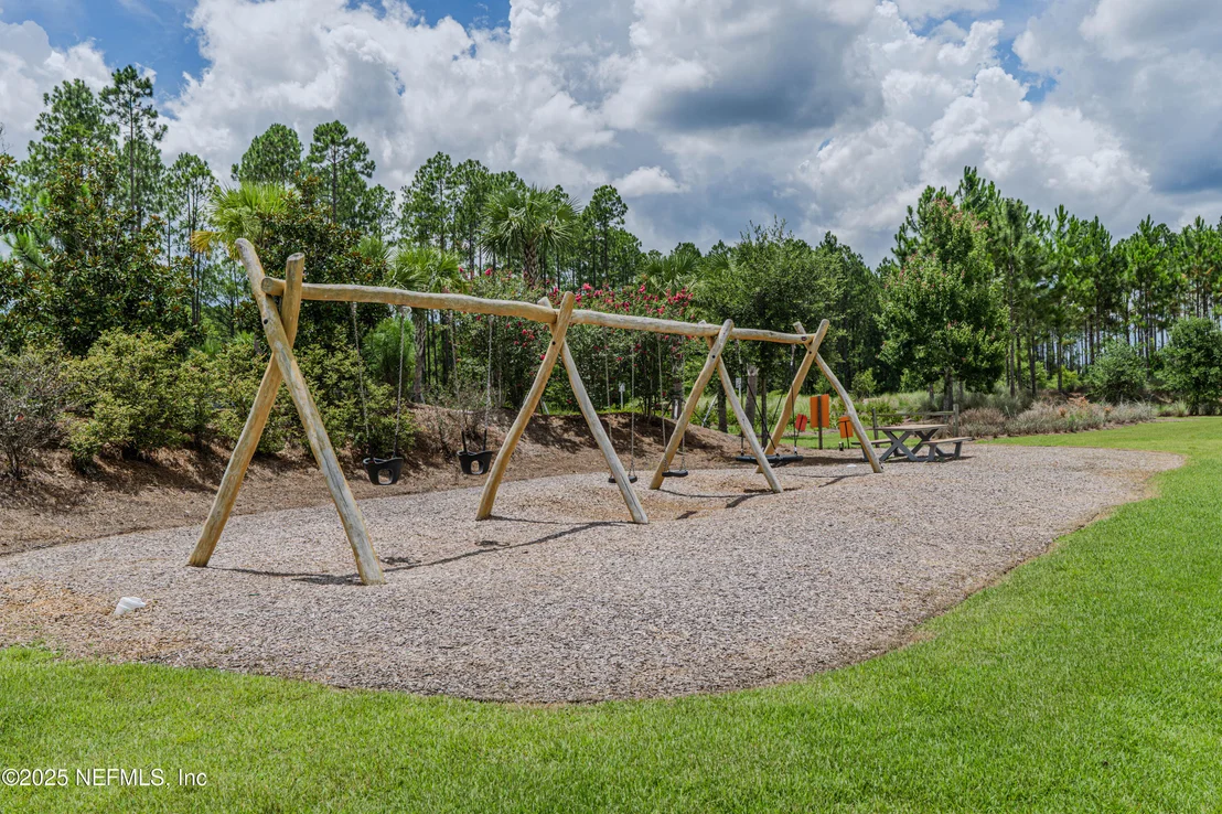 Photo of 575 BUTTONWOOD Loop