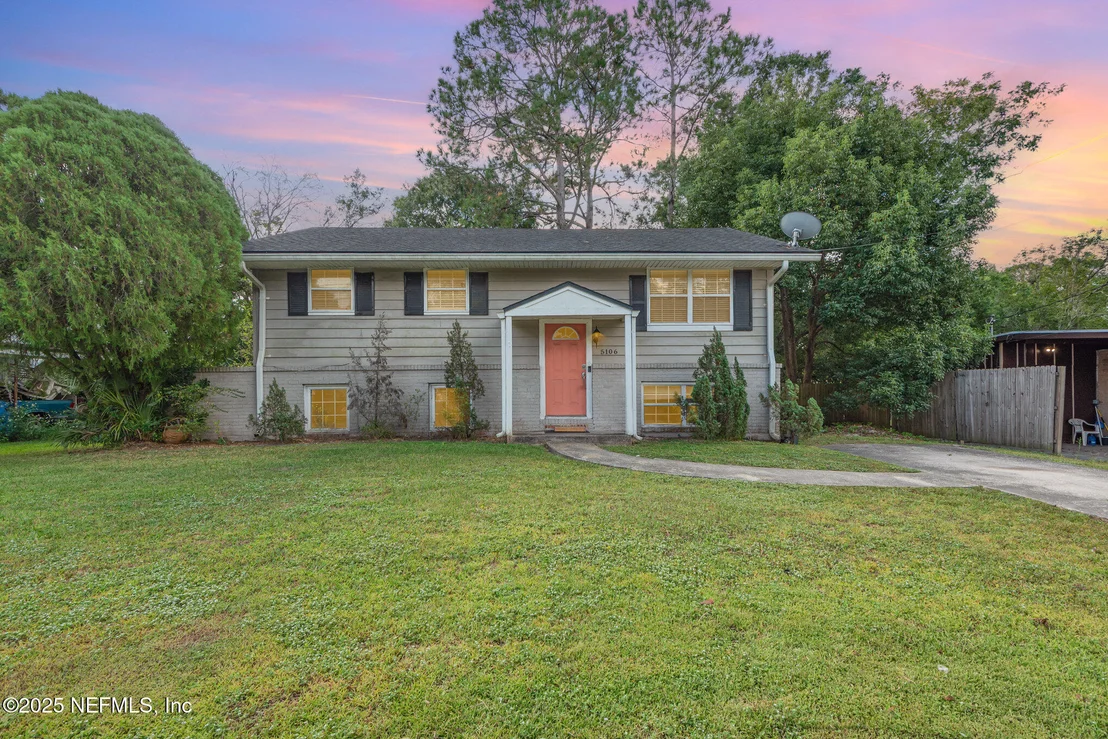 Photo of 5106 ROANOKE Boulevard