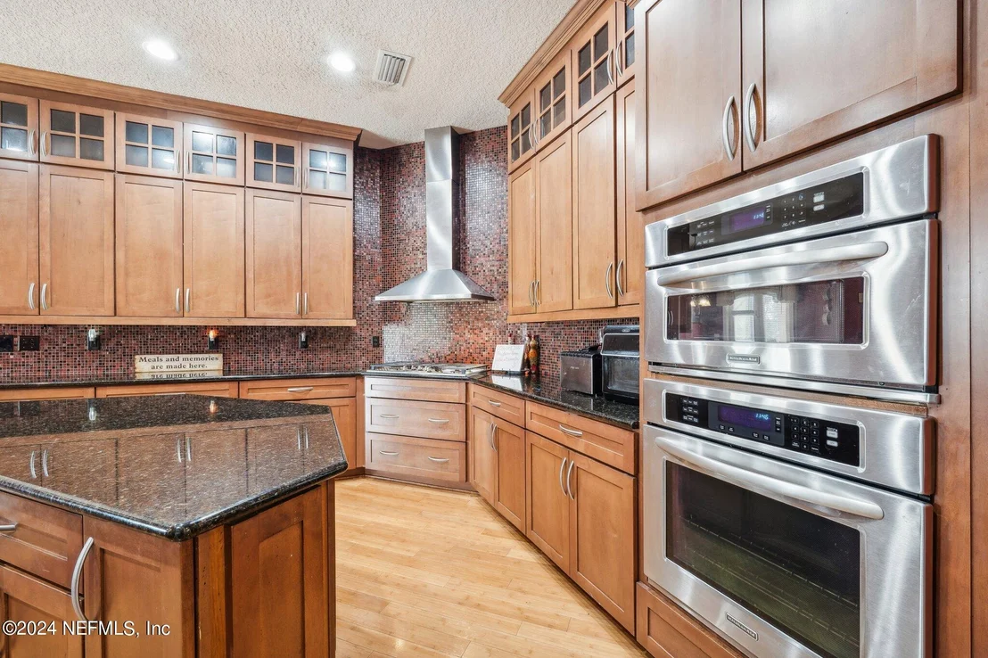 Photo of 4007 EAGLE LANDING Parkway