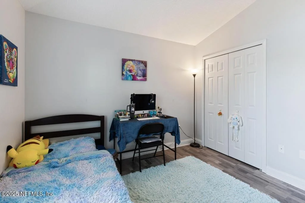 Photo of 10944 LOTHMORE Road