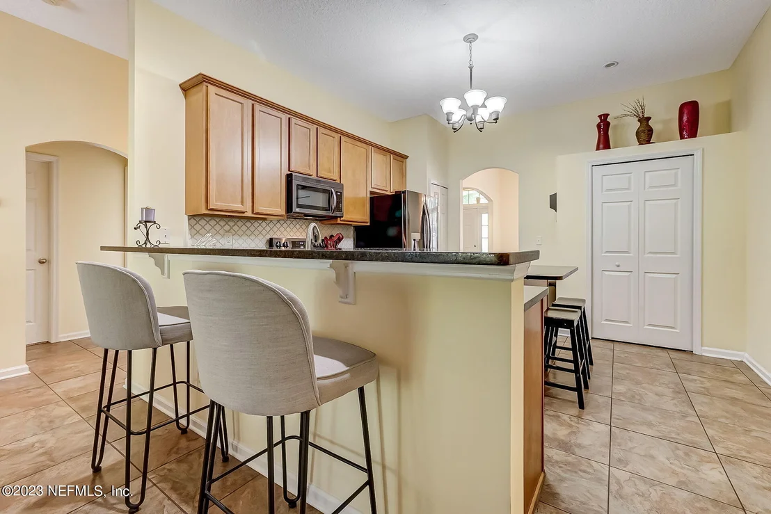 Photo of 9584 BEMBRIDGE MILL Drive