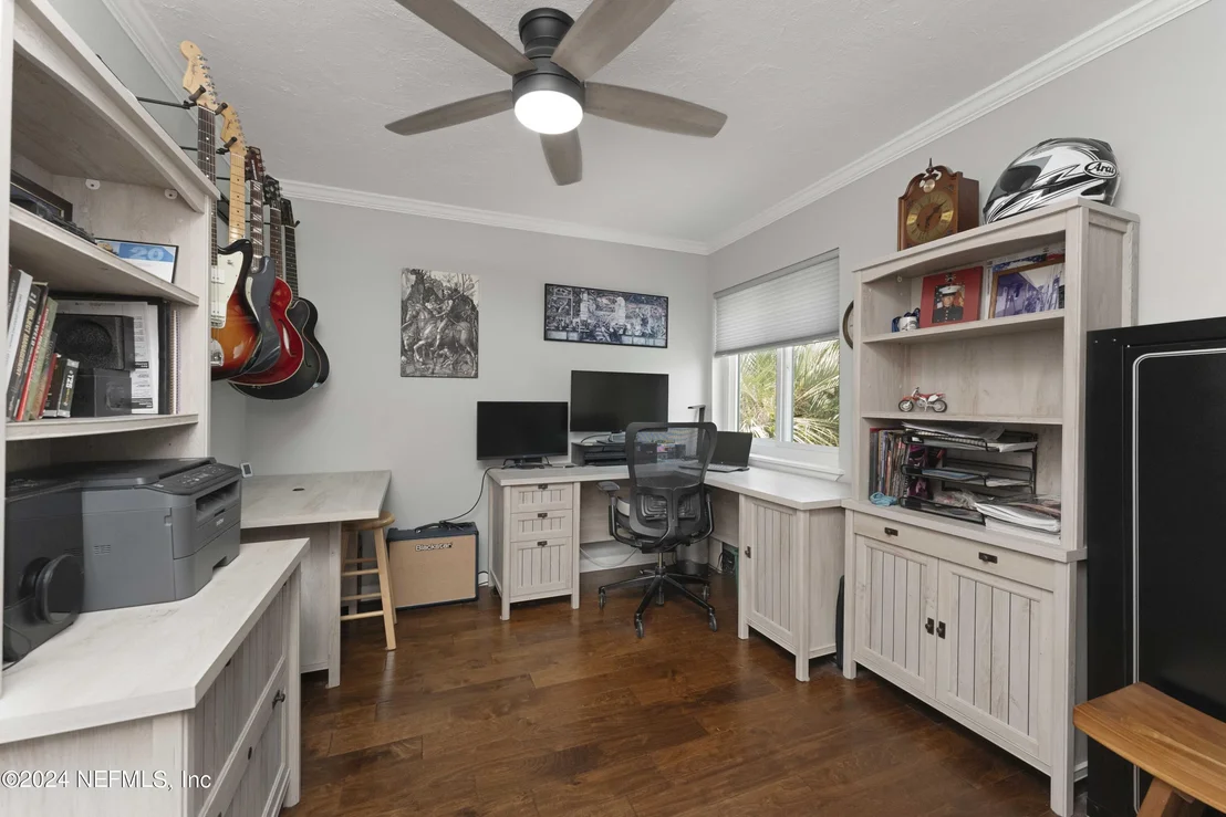 Photo of 502 CALI Drive