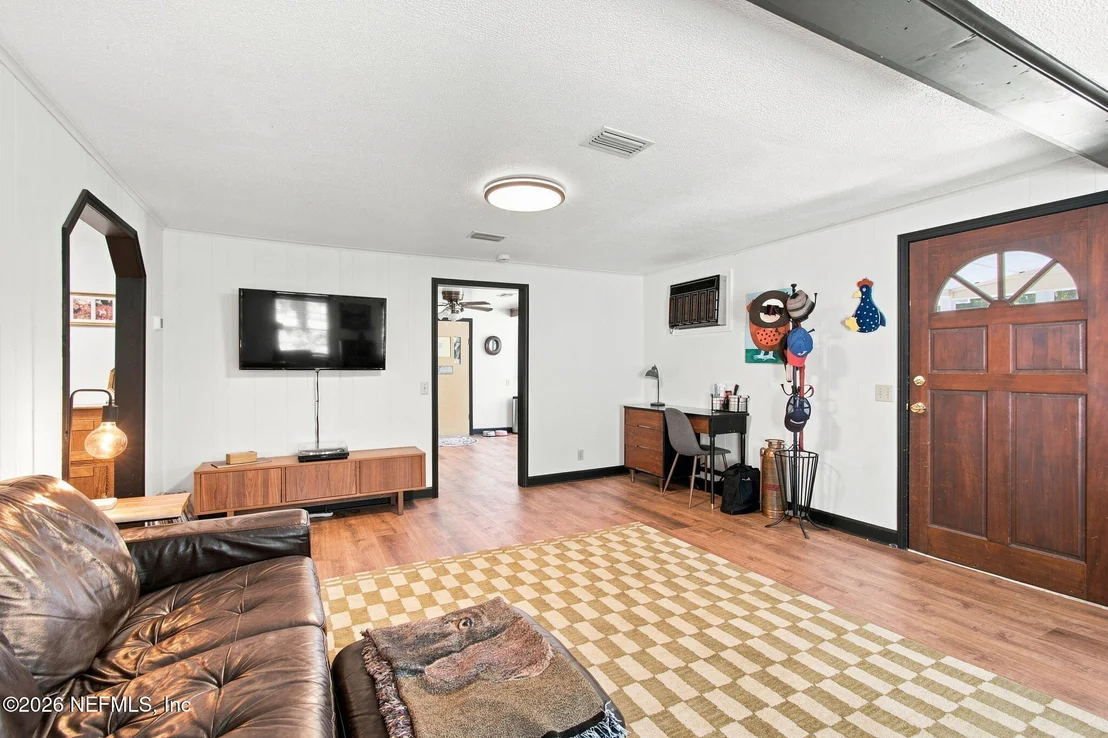 Photo of 33485 MEADOWS Lane