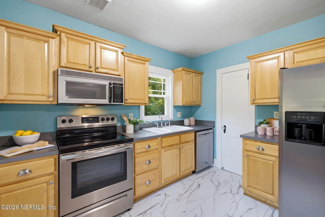Photo of 1335 MURRAY Drive