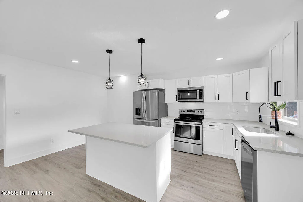 Photo of 5489 OAK FOREST Drive