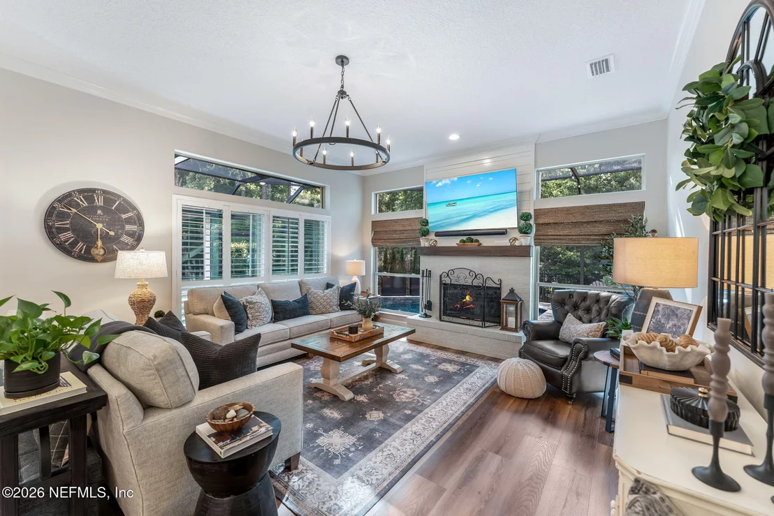 Photo of 1204 CREEK BEND Road