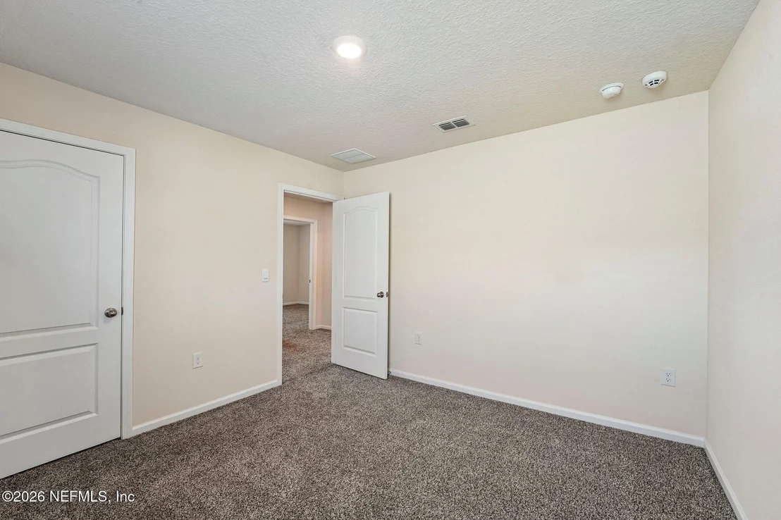 Photo of 32 AVEIRO Way