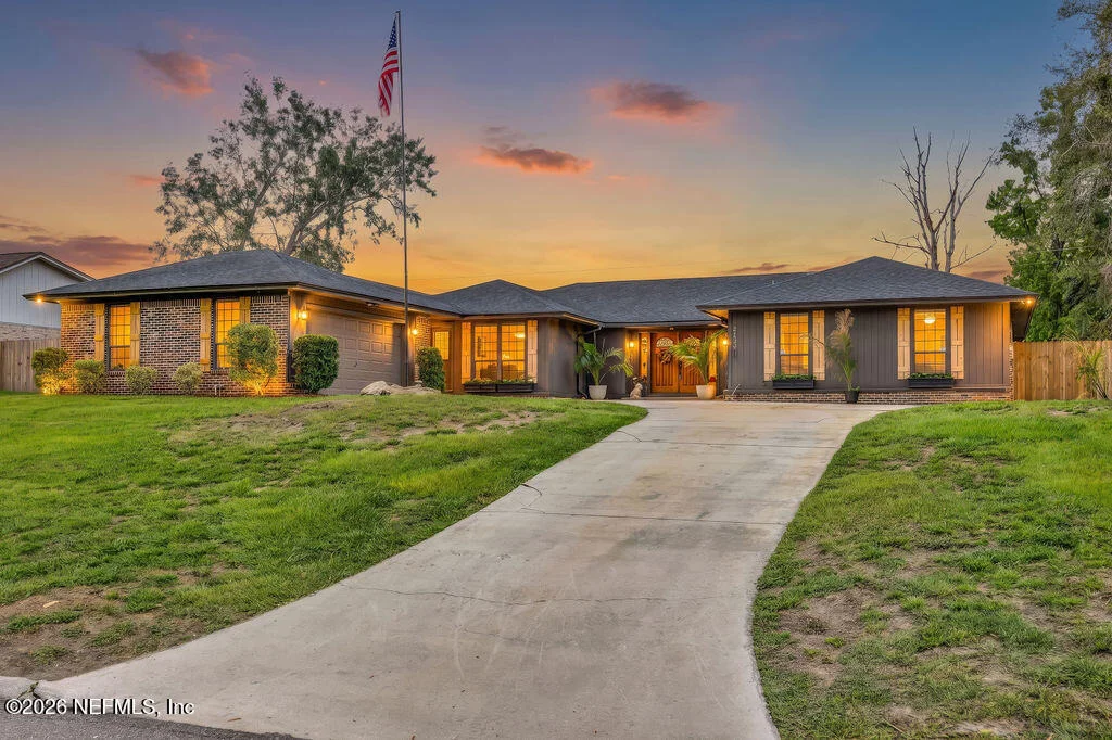 Photo of 2275 FOXWOOD Drive
