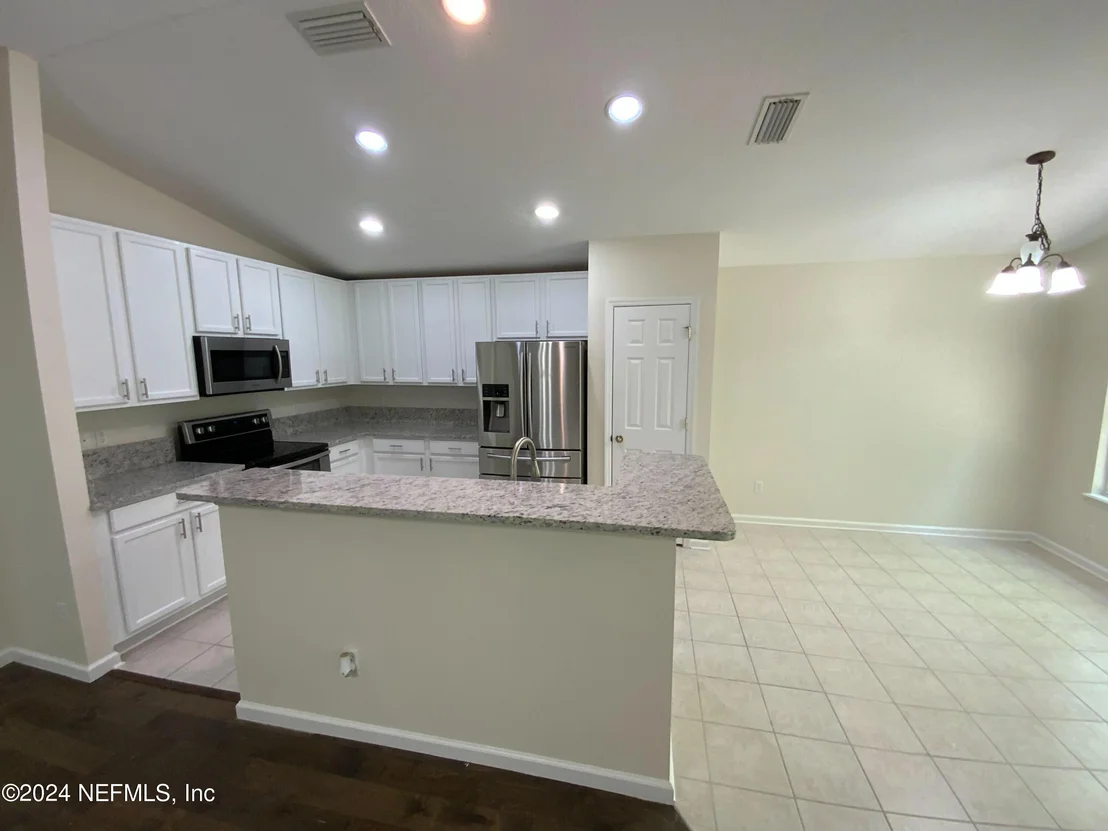 Photo of 968 BECKINGHAM Drive