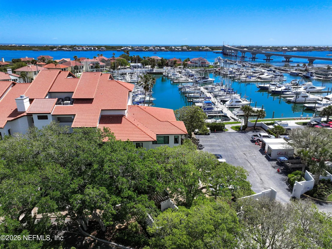 Photo of Unit 3101 at 3101 HARBOR Drive