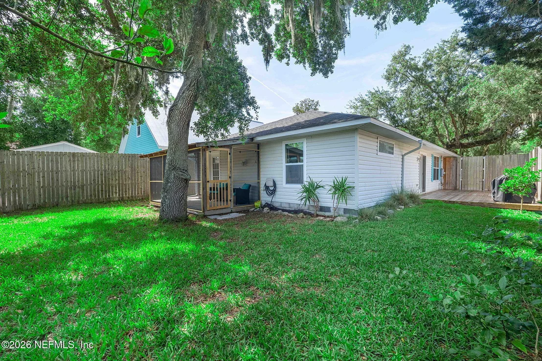 Photo of 493 PYRUS Street