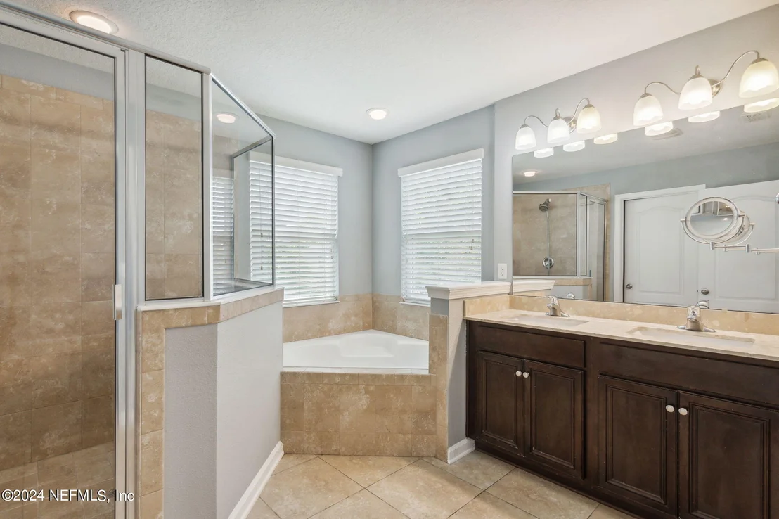 Photo of 597 DRYSDALE Drive