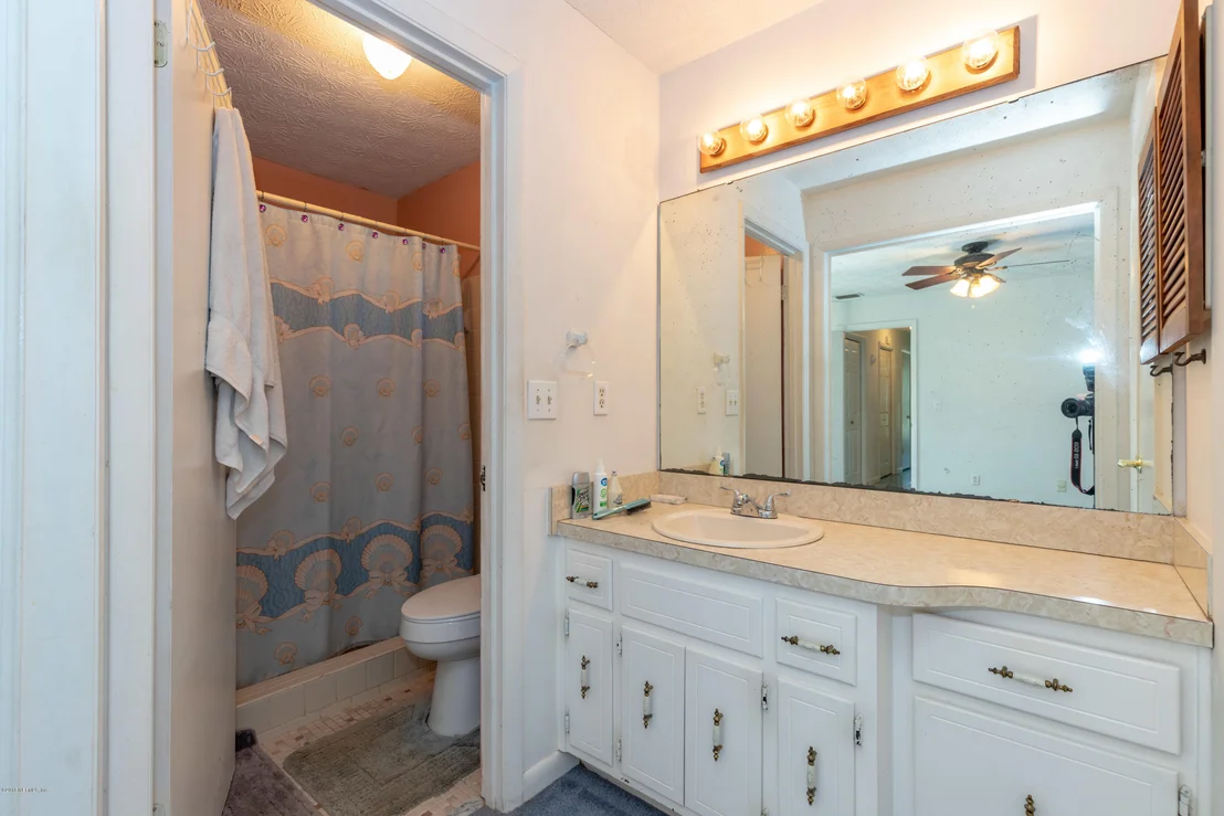 Photo of 184 DEBARRY Avenue