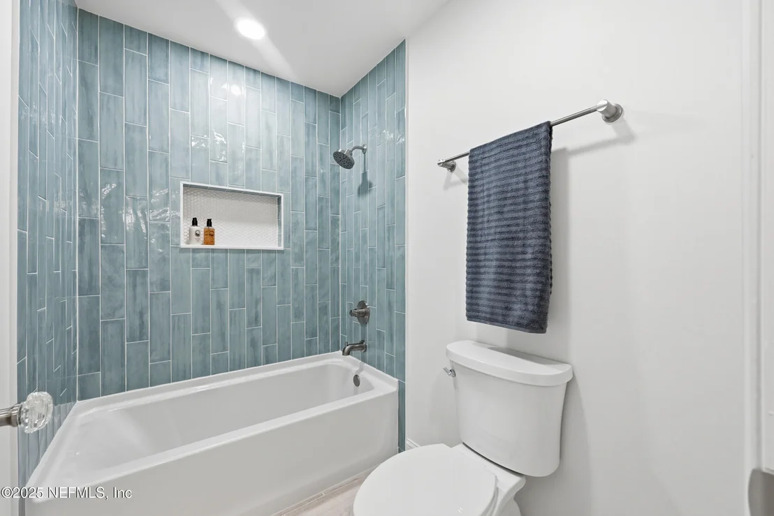 Photo of 8127 MIDDLE FORK Lane