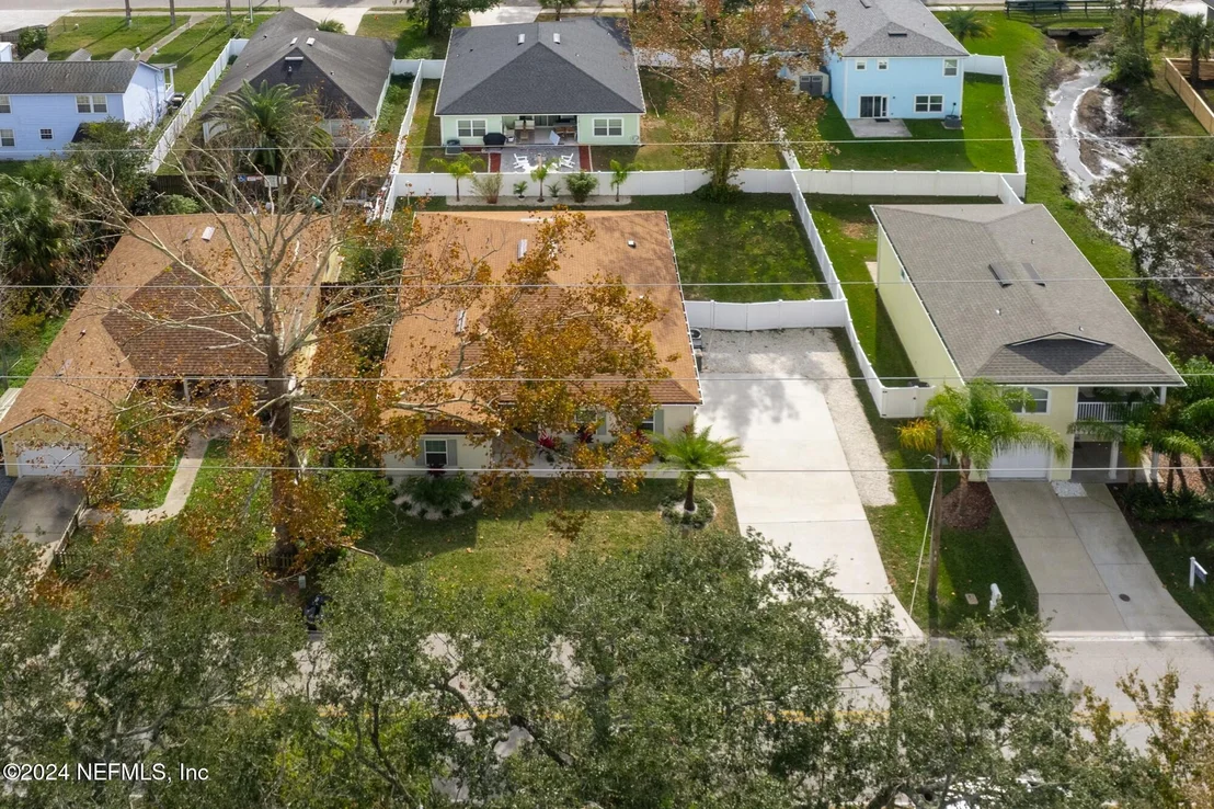 Photo of 60 DUTTON ISLAND Road W