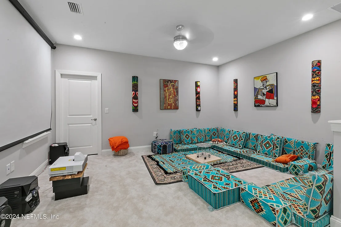 Photo of 10468 SILVERBROOK Trail