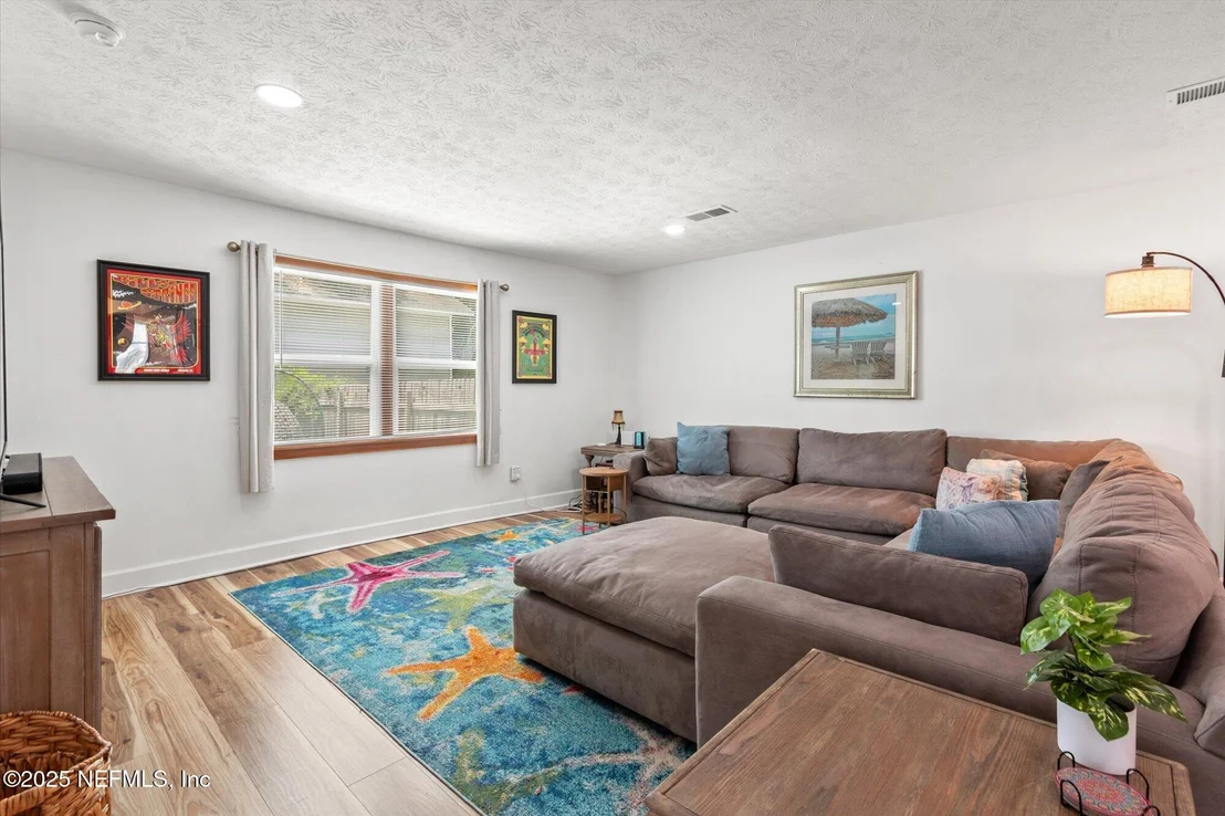 Photo of 13 DOUGLAS Avenue