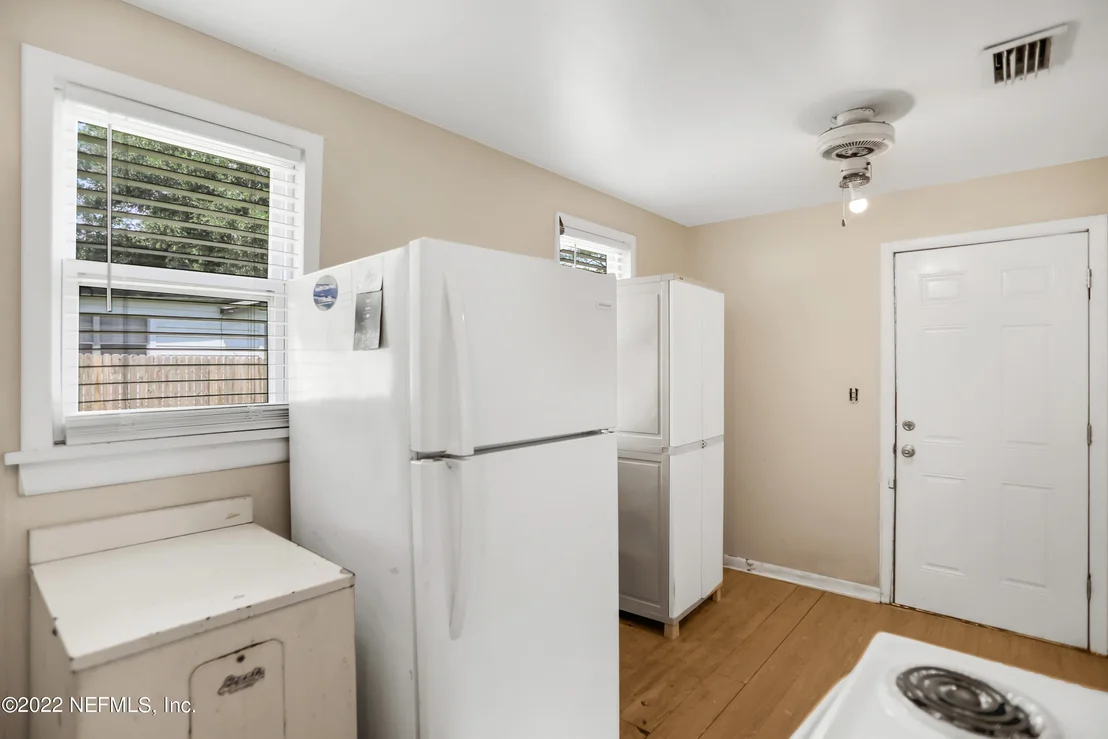 Photo of 2448 DAVIS Road