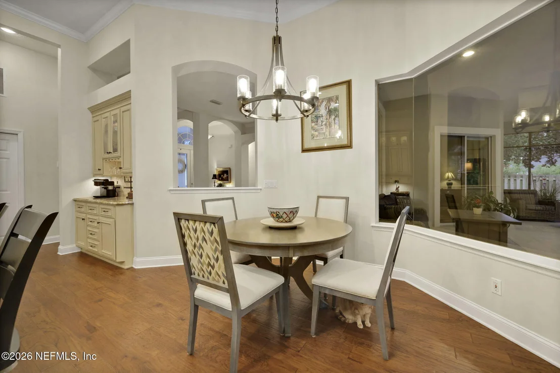 Photo of 513 WETHERBY Lane