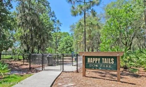 Photo of 716 PALM CREST Drive