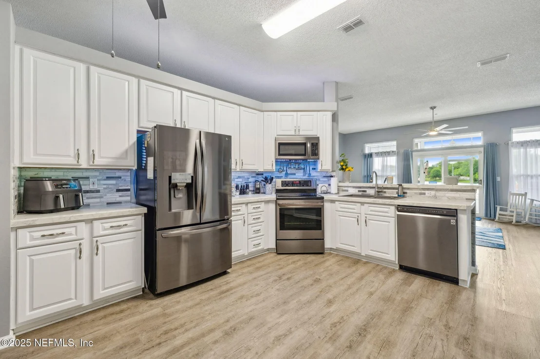 Photo of 14442 BASILHAM Lane