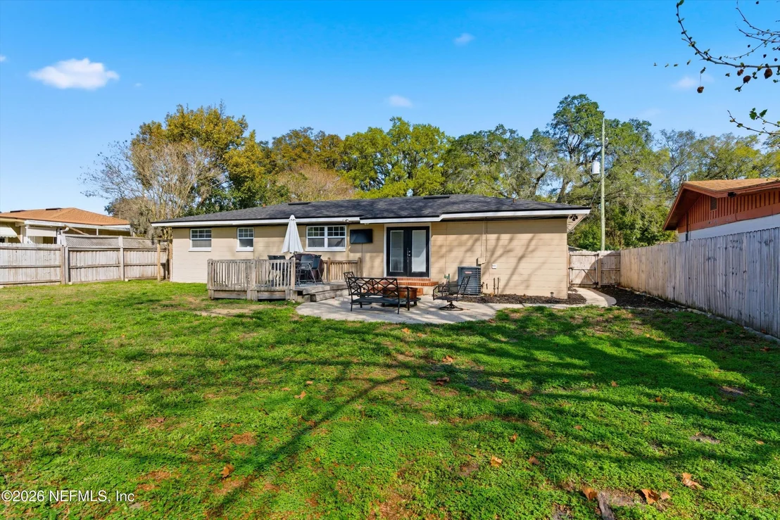 Photo of 2438 BUTTONWOOD Drive