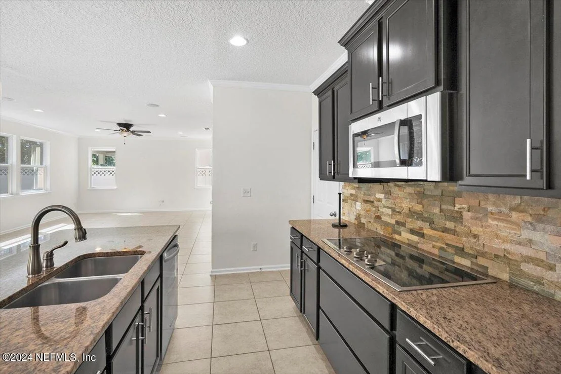 Photo of 472 GLENDALE Lane
