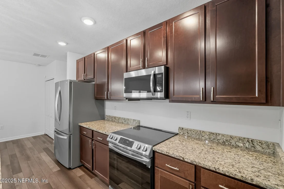 Photo of 31 RIDGE Road