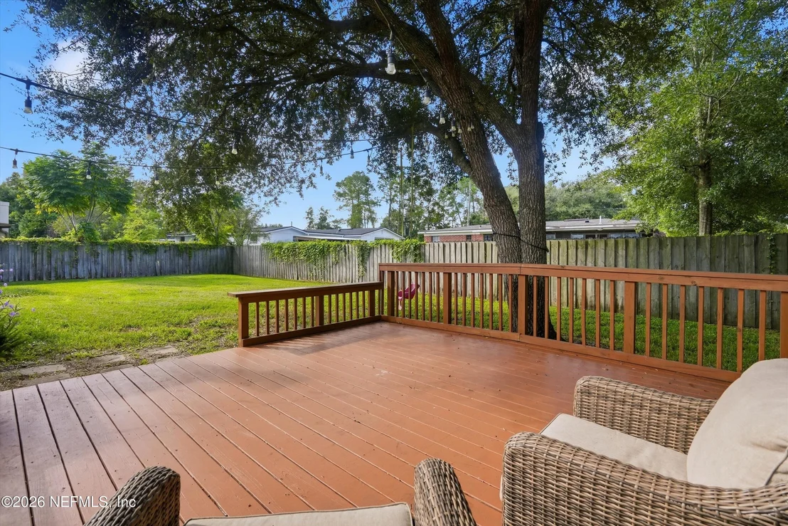 Photo of 2044 WEST Road