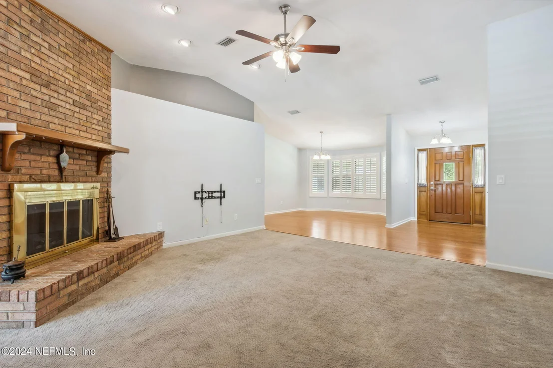Photo of 55199 DEER RUN Road