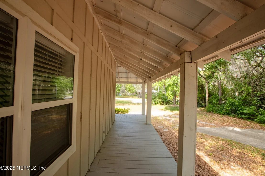 Photo of 303 SE 3RD Avenue