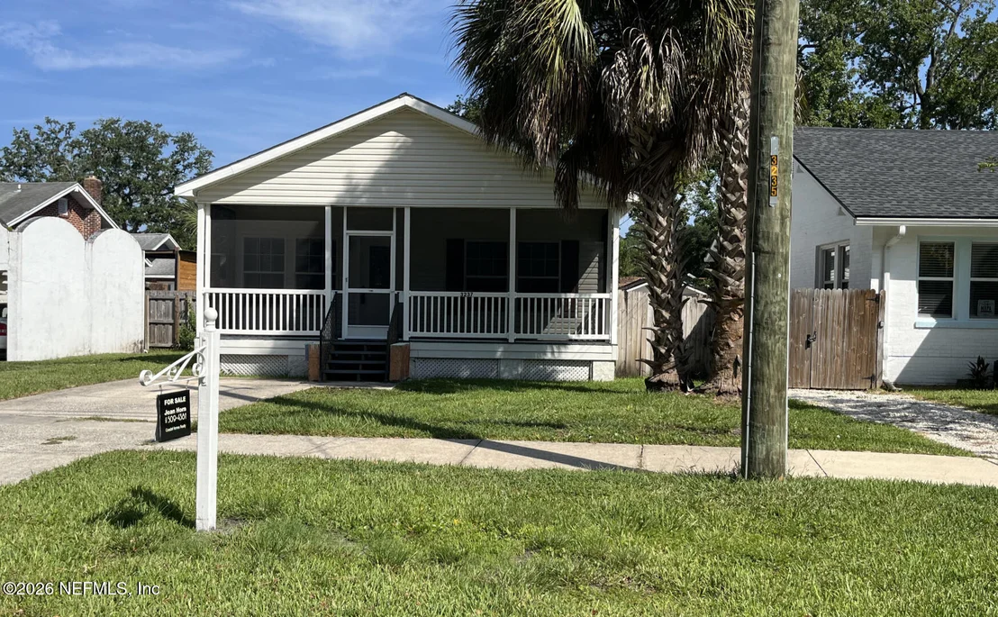 Photo of 3237 MAYFLOWER Street