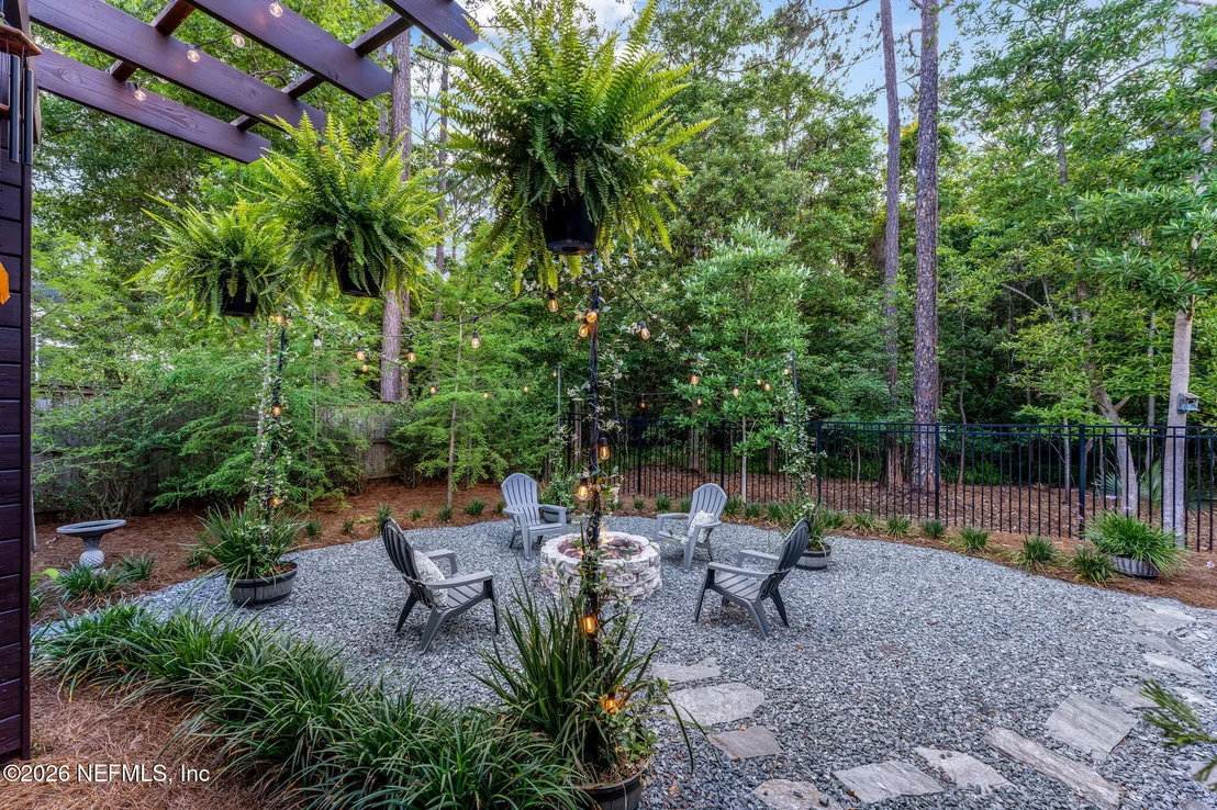 Photo of 1204 CREEK BEND Road