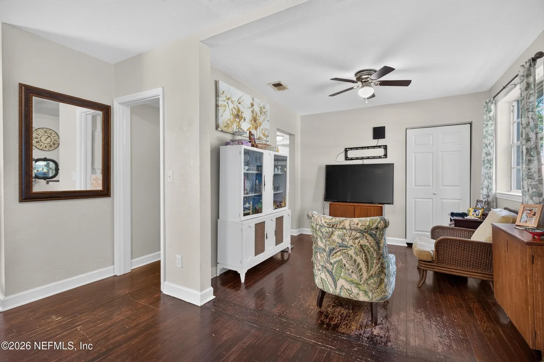 Photo of 3308 SHERIDAN Road