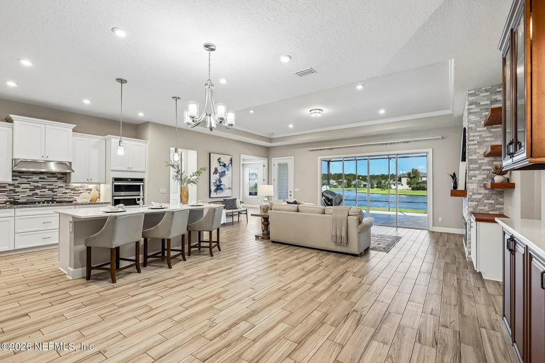 Photo of 114 GLENNEYRE Circle