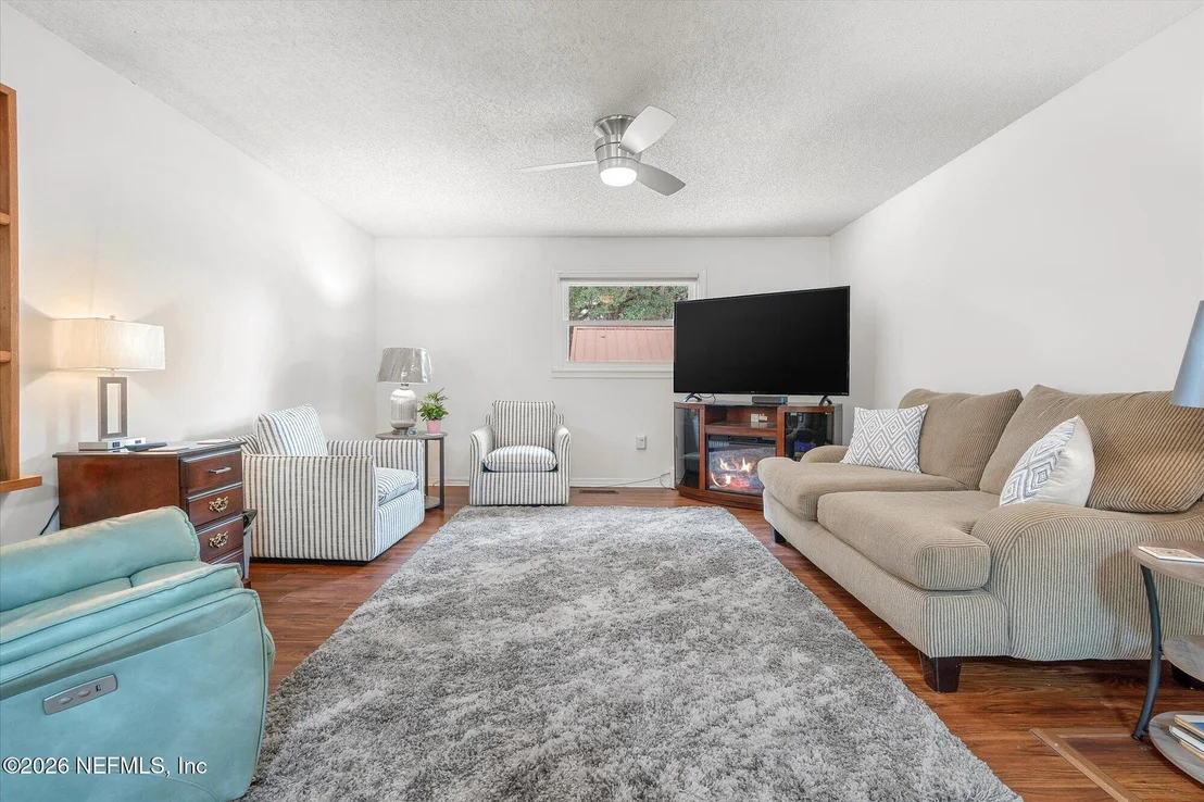 Photo of 500 WALNUT Street